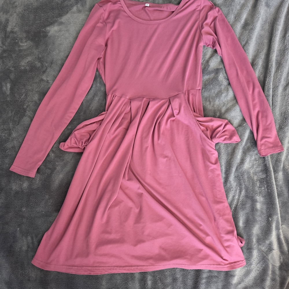 ☀️ 3/$15 - Fuchsia Long Sleeve Dress - Picture 3 of 9